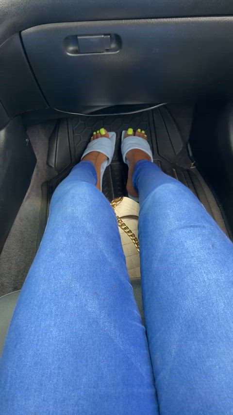 are my toes suckable ? 🥺