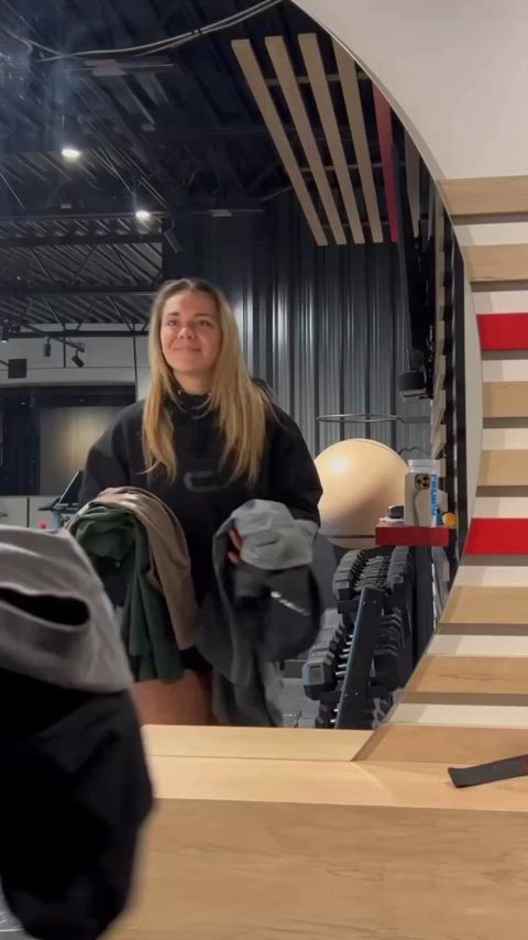 ass athlete big ass hottie sexy gif