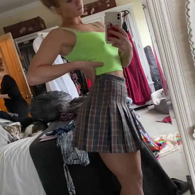 SUPA CUTE
Vintage grey n orange check skirt
Selling... - Depop (1)