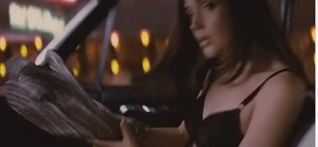 Rose  Byrne,