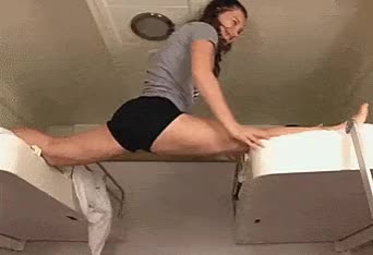 ELA NÃO É MUITO BOA COM ABERTURAS