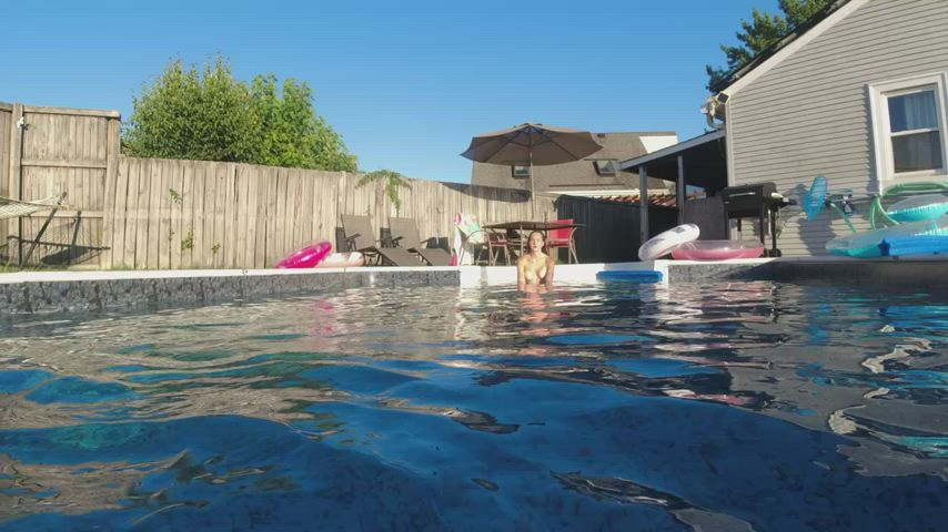 Dive on in