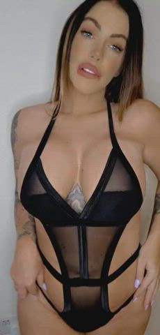 oh i am so horny today