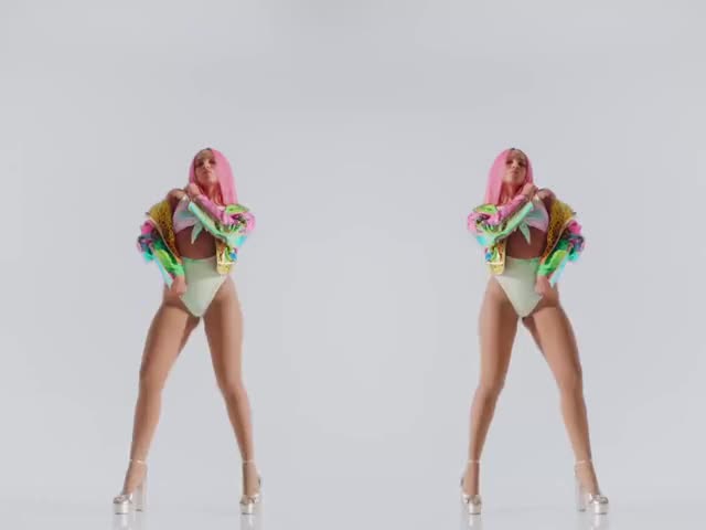 Anitta With Becky G - Banana3