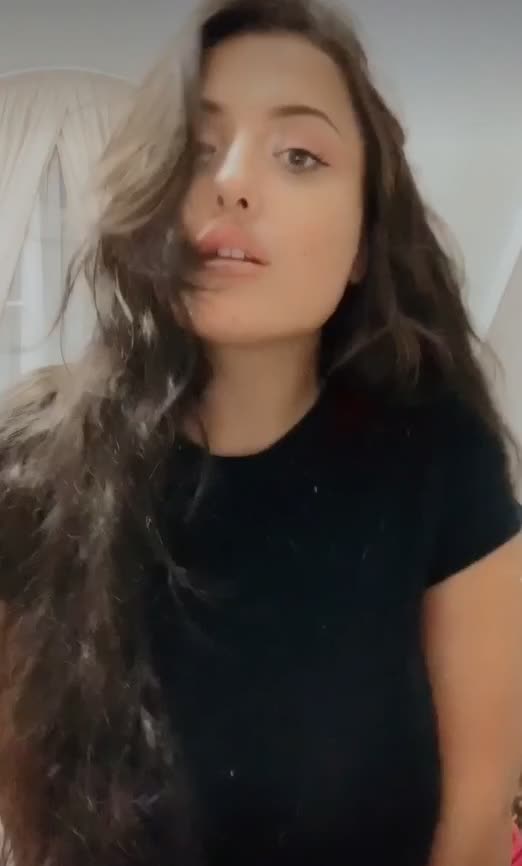 Milada Moore 002