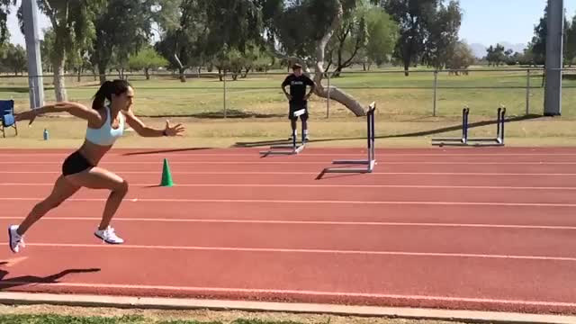 Allison Stokke in a hurry