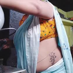 Mom's belly, jiggling like jelly.