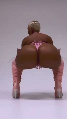 This bitch is so fuckin 🔥😍🙌🏾