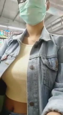 Public flashing tits in supermarket