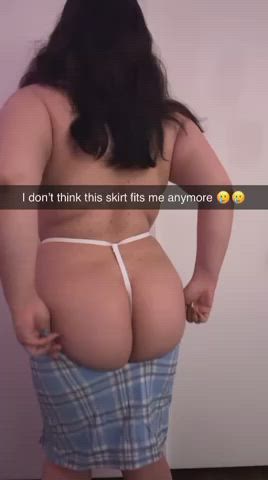 My favorite skirt doesn’t fit anymore 😭😭😭