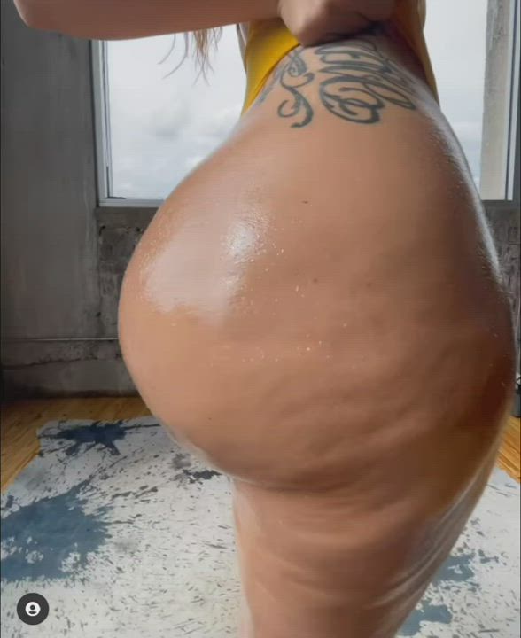 Big Ass GIF by iverymuchneedmorepor