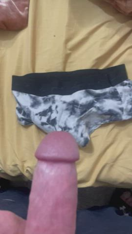 Papí sent me this while I was at work I started dumping in my panties from it 🥴