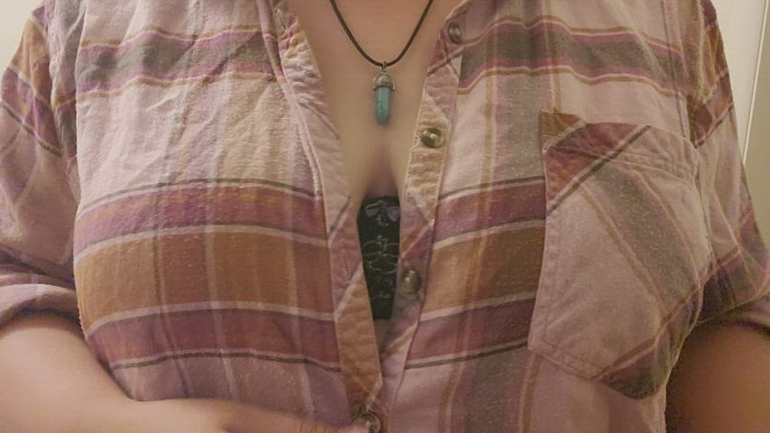 huge tits tits titty drop curvy gif