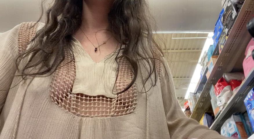 I think side boob is so cute!