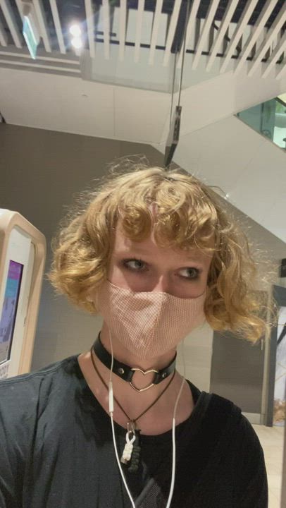 🥺Can a big dick cutie catch me flashing pls? 🥺