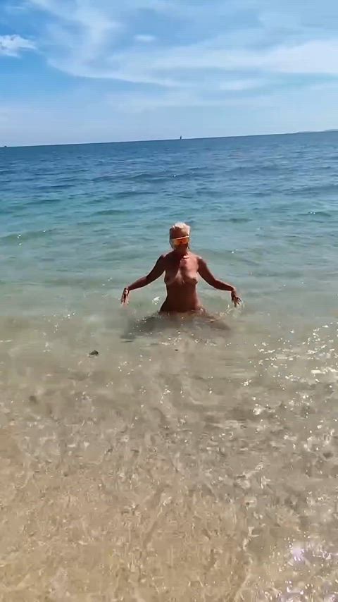 gilf milf public gif