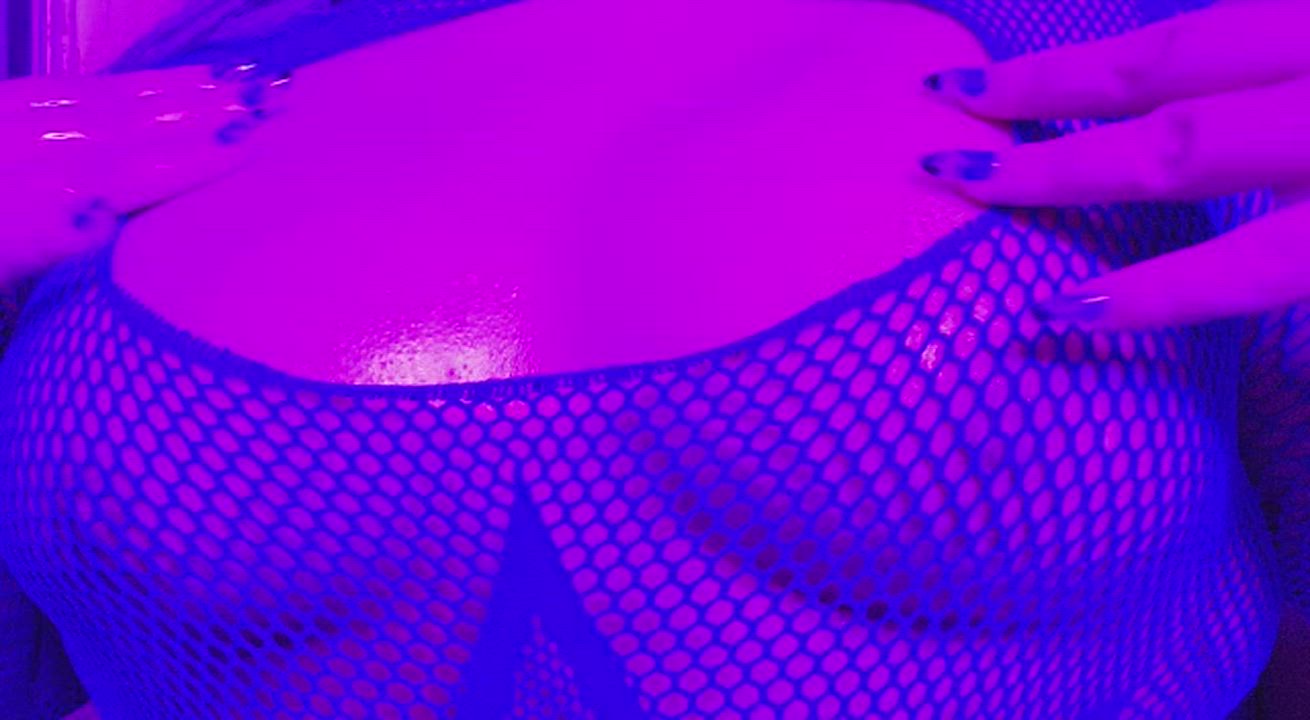 BBW Oiled Tits gif