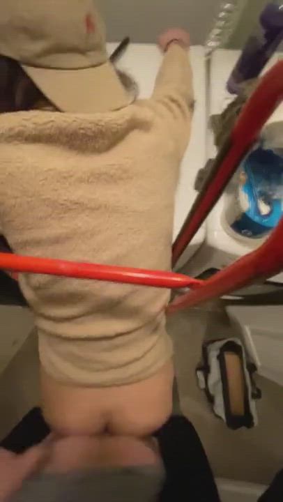 I got "stuck" Fucking my Roommate when we were Moving out