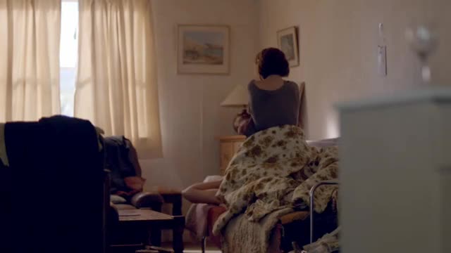 Elisabeth Moss - Top of the Lake - S01E06