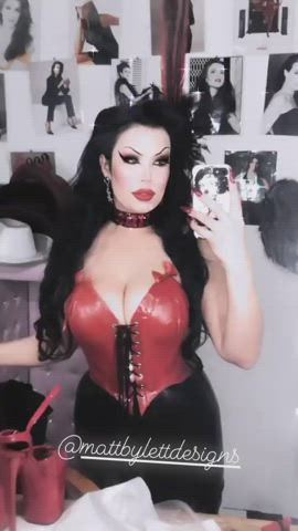 alt cleavage goth huge tits gif