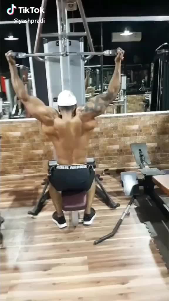 Lats day ✌ #gym #workout #good #vibes #happy
