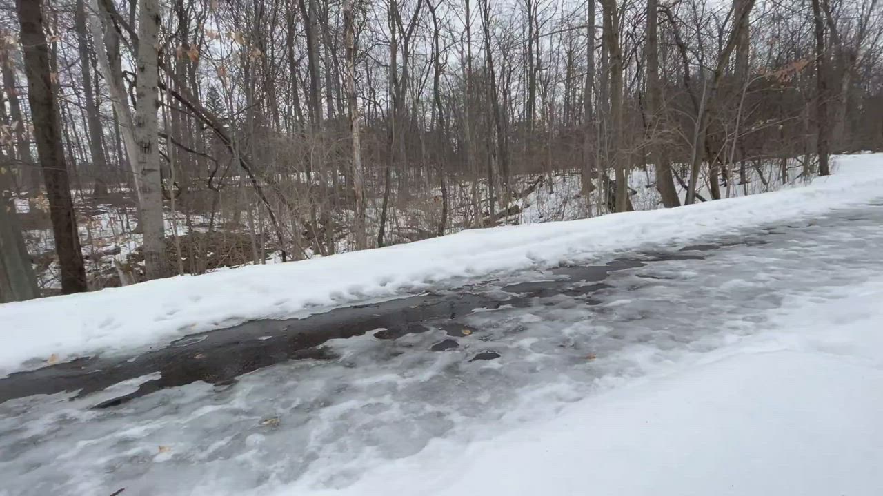 Jerking off on a trail on the last snowy day
