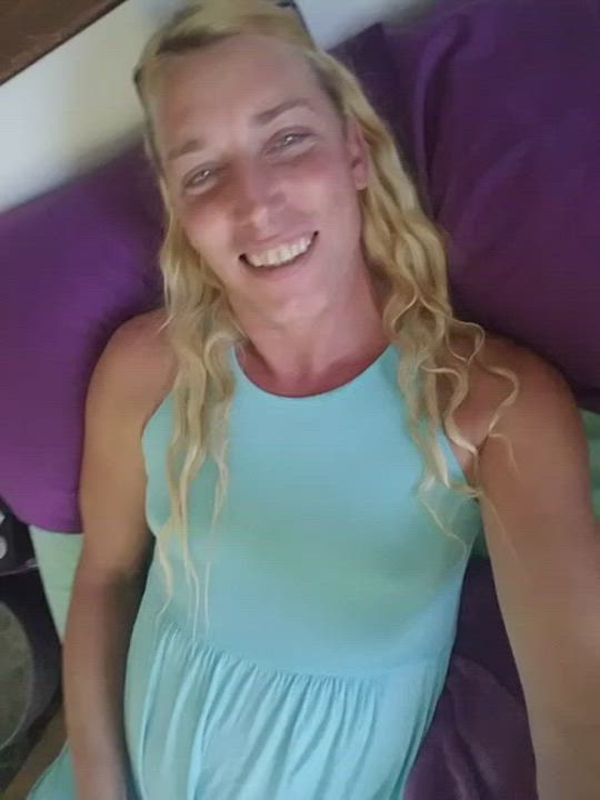 free account hot blonde girl with a nice cock