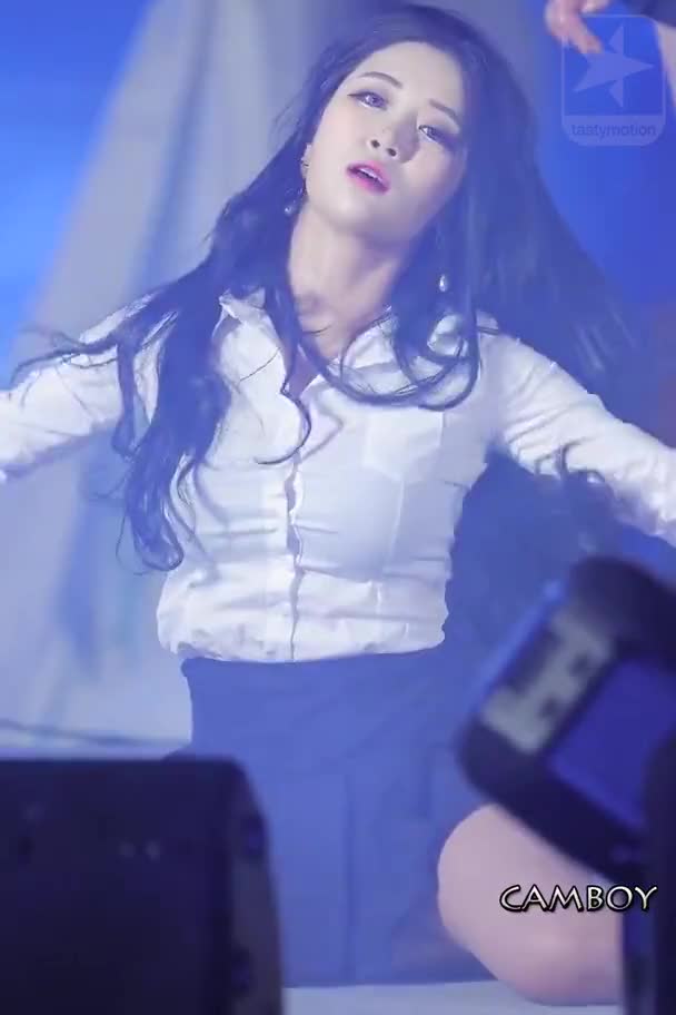 GIRL CRUSH 181111 Bomi 'Gashina' by camboy (Main)