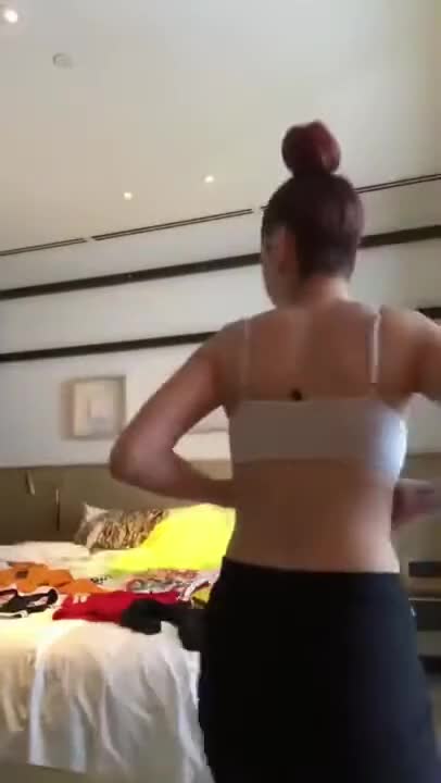 BHAD BHABIE ACTS like a TH@T on IG LIVE?❤️