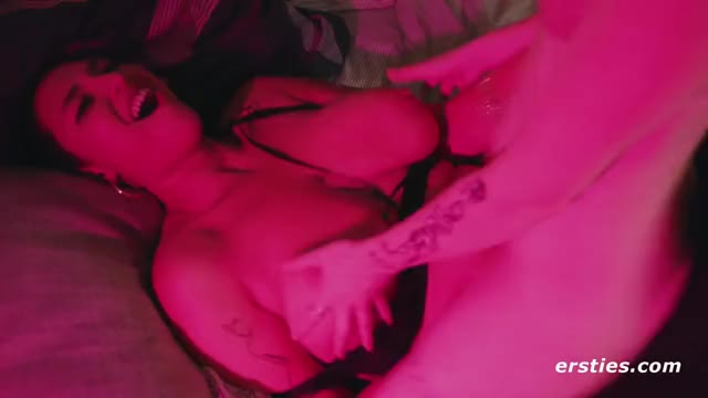 Curvy Lesbians Orgasms gif