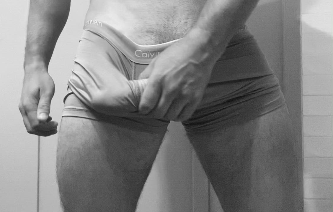 Some undressing after leg day