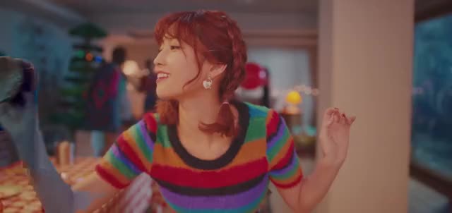 V LIVE - TWICE(트와이스) -Merry & Happy- M V 49.mov
