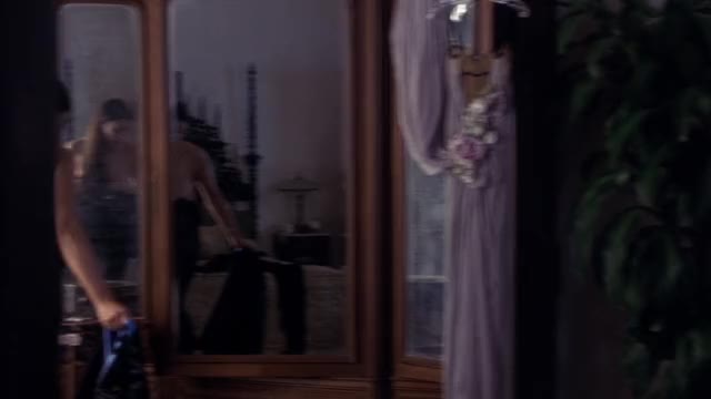 Monica Bellucci in Under Suspicion (2000)