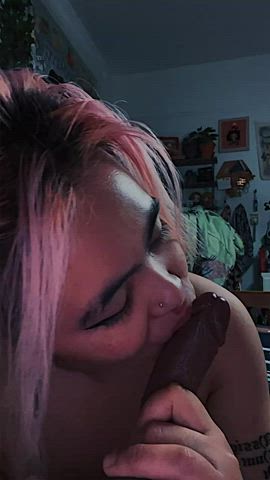 who wants to help me with my oral fixation 😋🤤