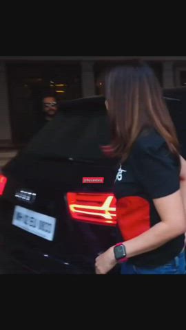 Genelia in thong panty, who has seen their sister/mother in such panty?
