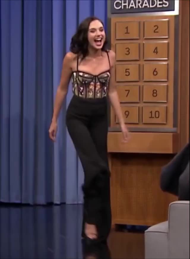 Gal Gadot coming in for the blowjob