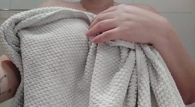 [OC]Some towel drop to help brighten up your thursday! <3