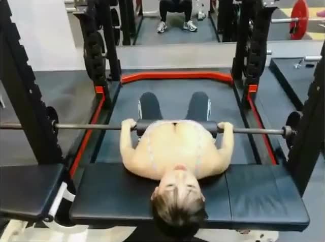Jun Amaki Works Out