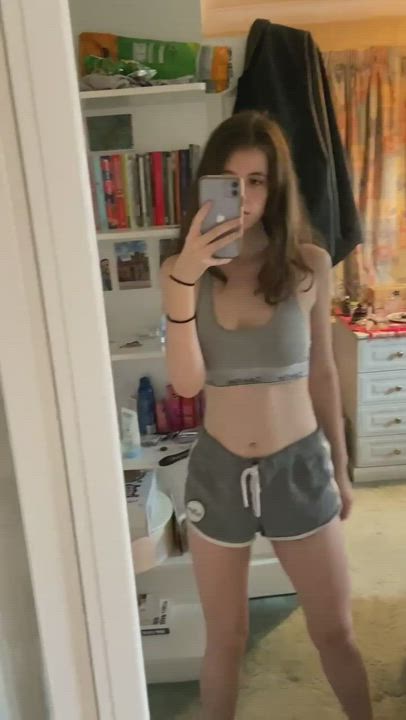 Flashing my titties for you <3