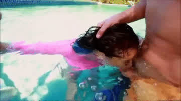 Deep Penetration Deepthroat Face Fuck Gag Reflex Pool Throat Fuck Underwater Watersports