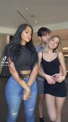 Jeans ass > dress ass