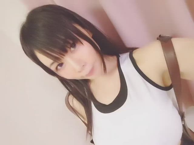 Tifa titty drop
