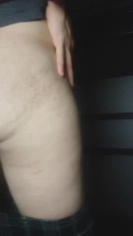 A thicc and submissive 24 year old looking for some daddies, dom tops and alphas