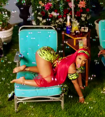Nicki Jiggle