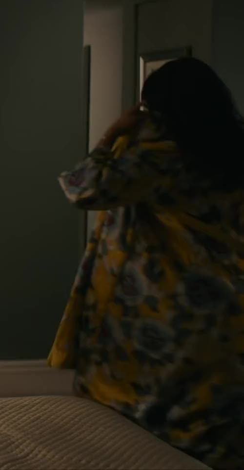 Rosalind Eleazar in Deep Water (TV Mini-Series 2019– ) [S01E02] - Cropped - Jump