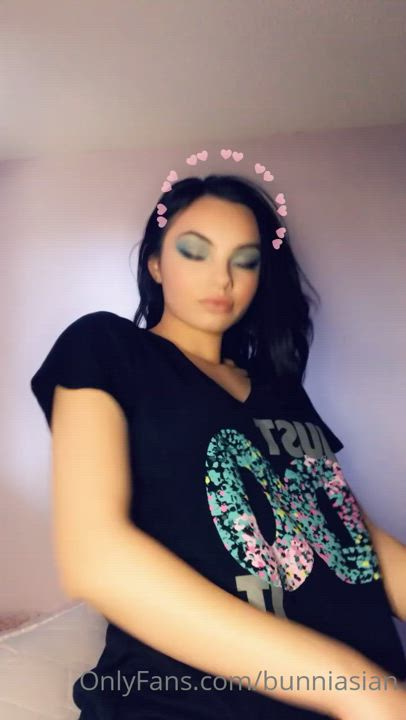 BUNNI ASIAN CONTENT 💦⬇️