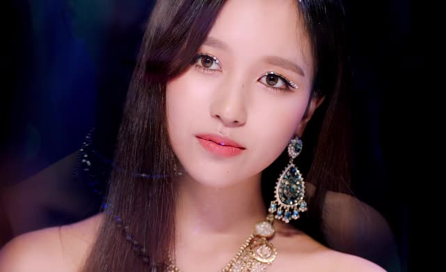 TWICE Feel Special  M V (2160p 24fps VP9 LQ-128kbit AAC) mina smile