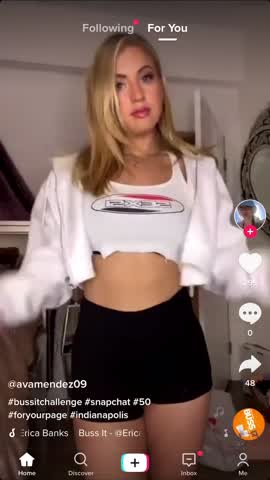 Big booty ( Buss it Challenge)