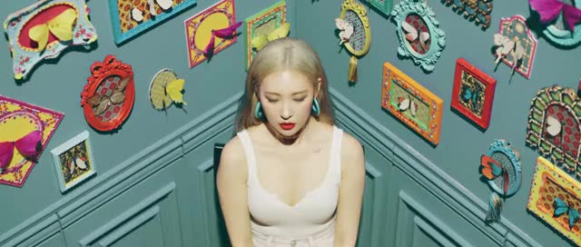 SUNMI - LALALAY M/V