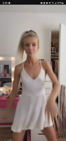 Downblouse Nipslip Small Tits TikTok gif